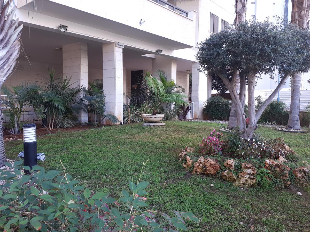 Apartment 2 Bedrooms Central Location Ashdod Eksteriør billede